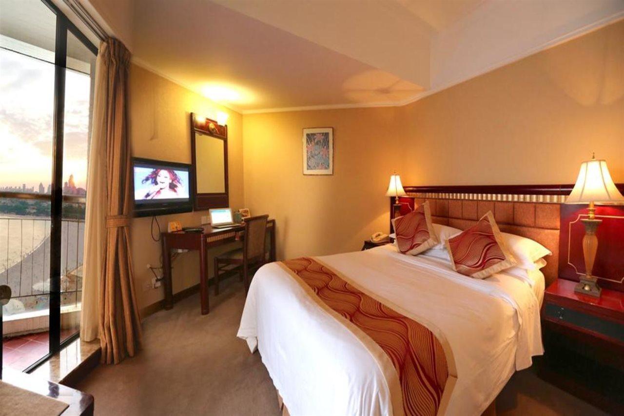 Huiquan Dynasty Hotel Циндао Экстерьер фото