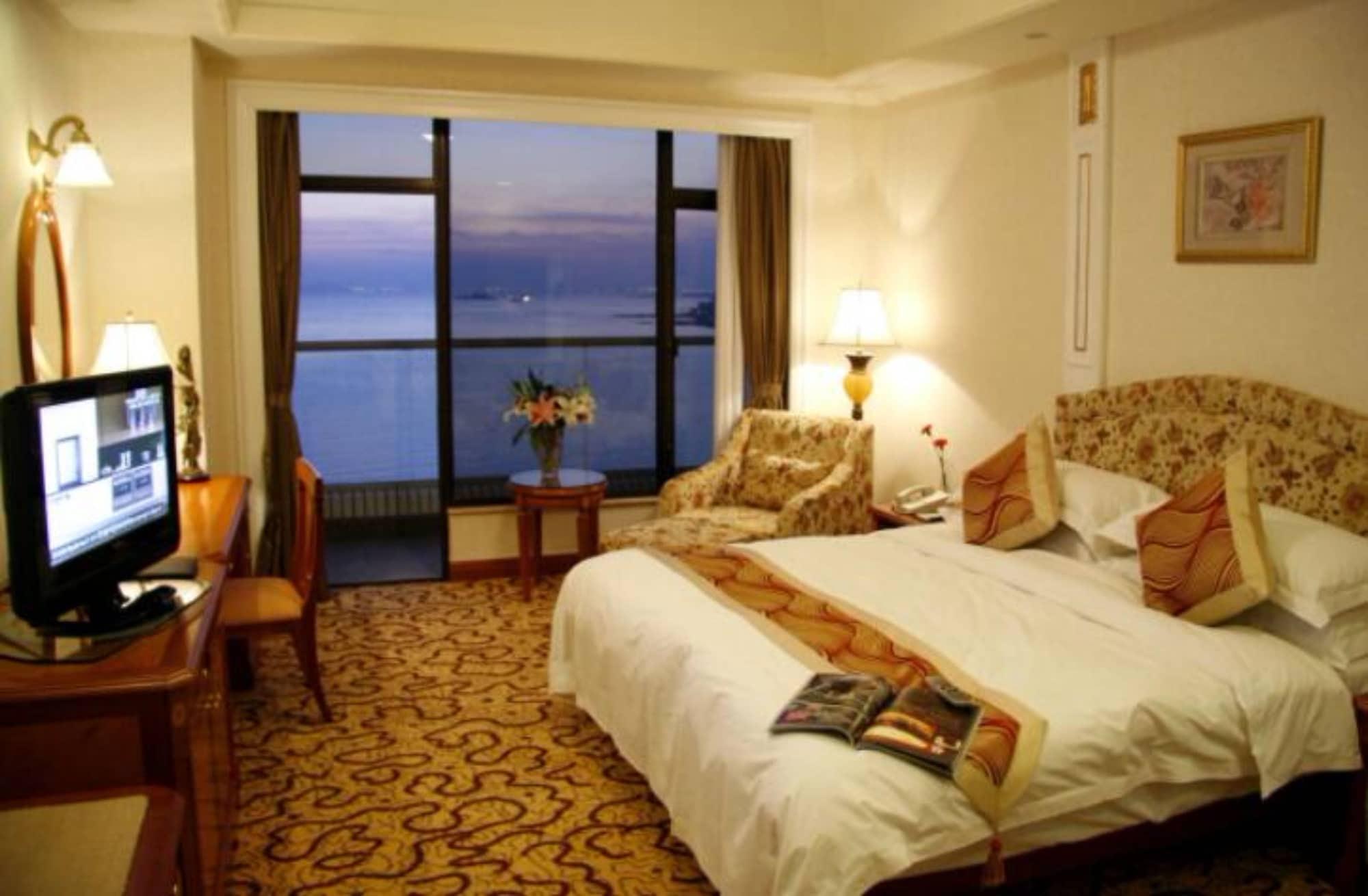 Huiquan Dynasty Hotel Циндао Экстерьер фото