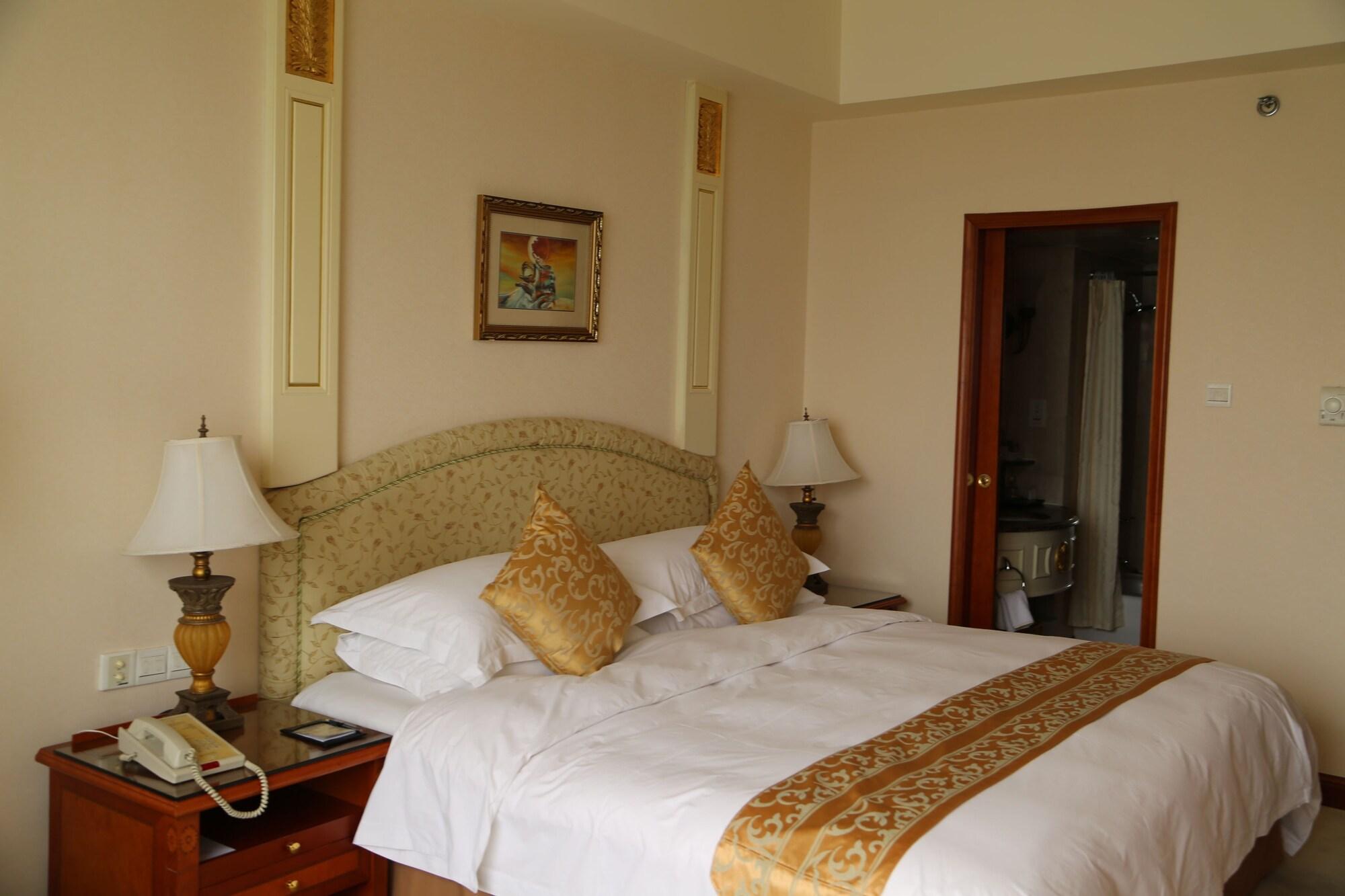 Huiquan Dynasty Hotel Циндао Экстерьер фото
